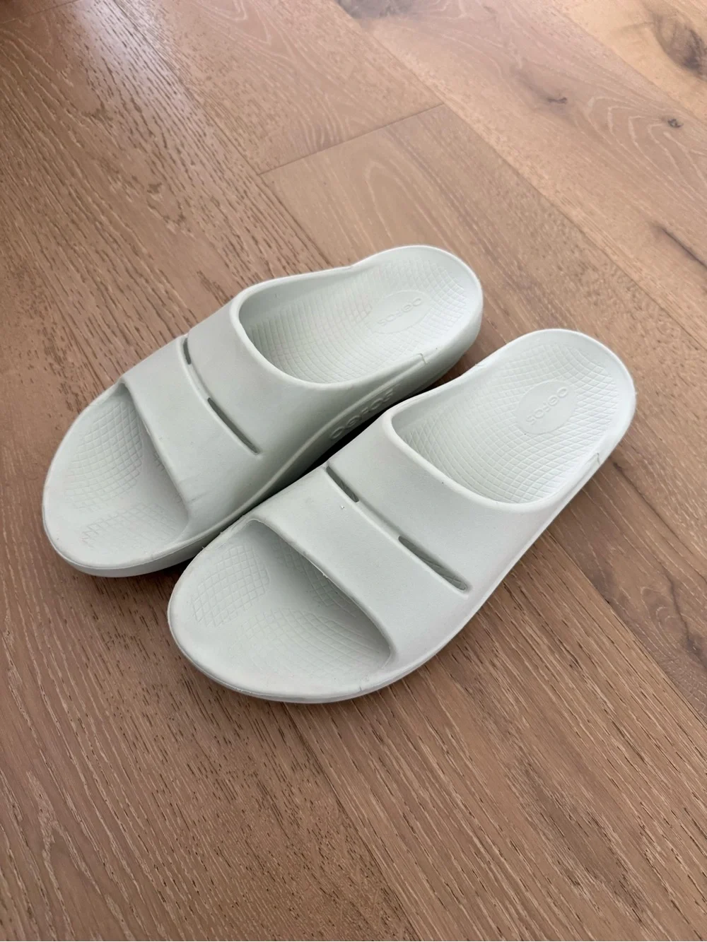 Oofos Ooh Ahh slide sandals Men’s Size 12/ EU45